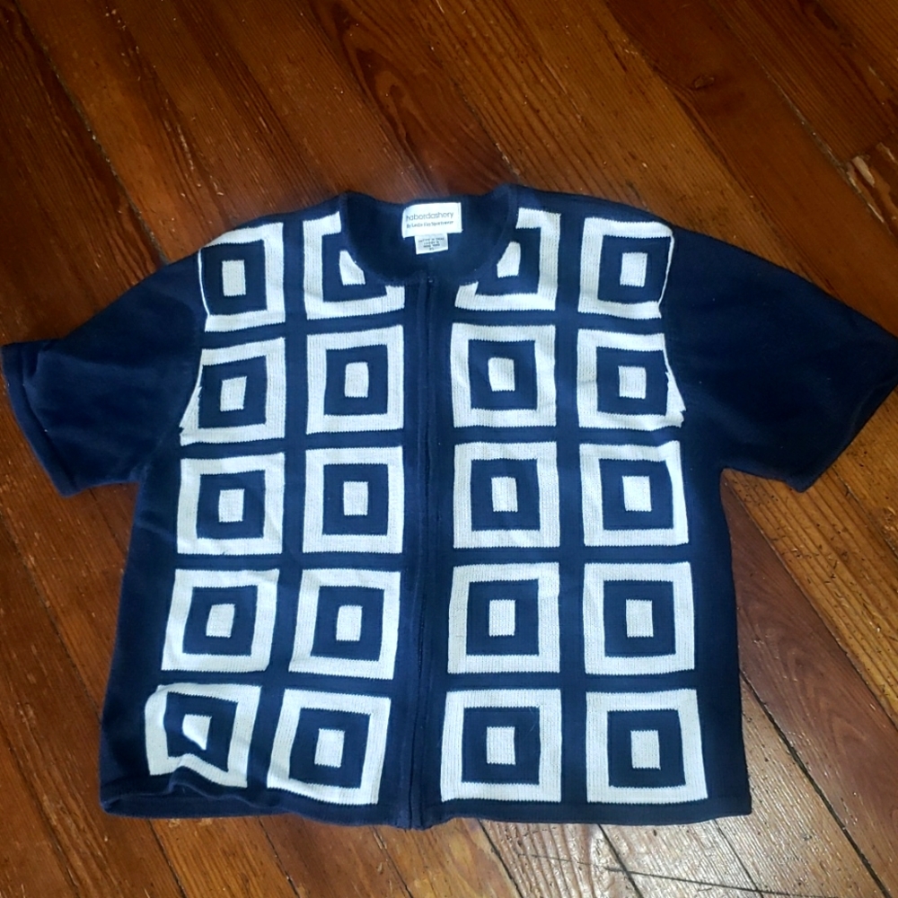 Zip up short sleeve sweater